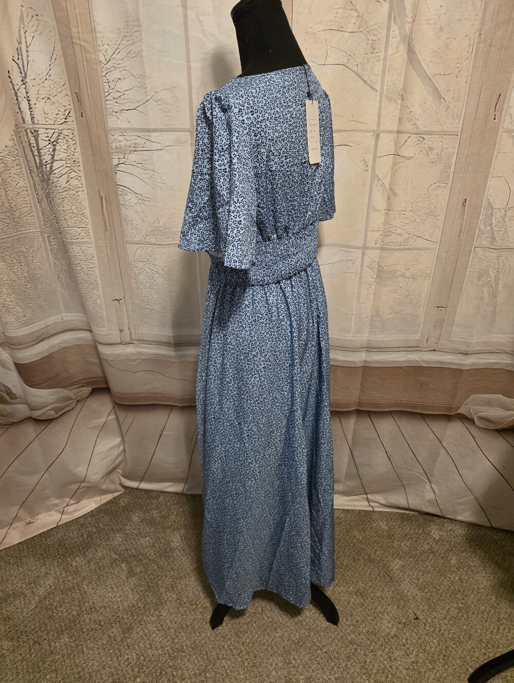 Smocked Waist Blue Floral Maxi Dress - Picture 3 of 6